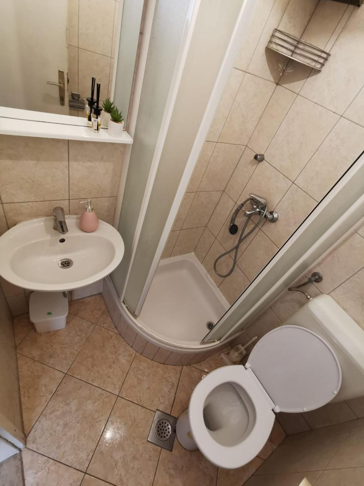 Villa Ruza 30M From The Beach Baska Voda Bilik gambar