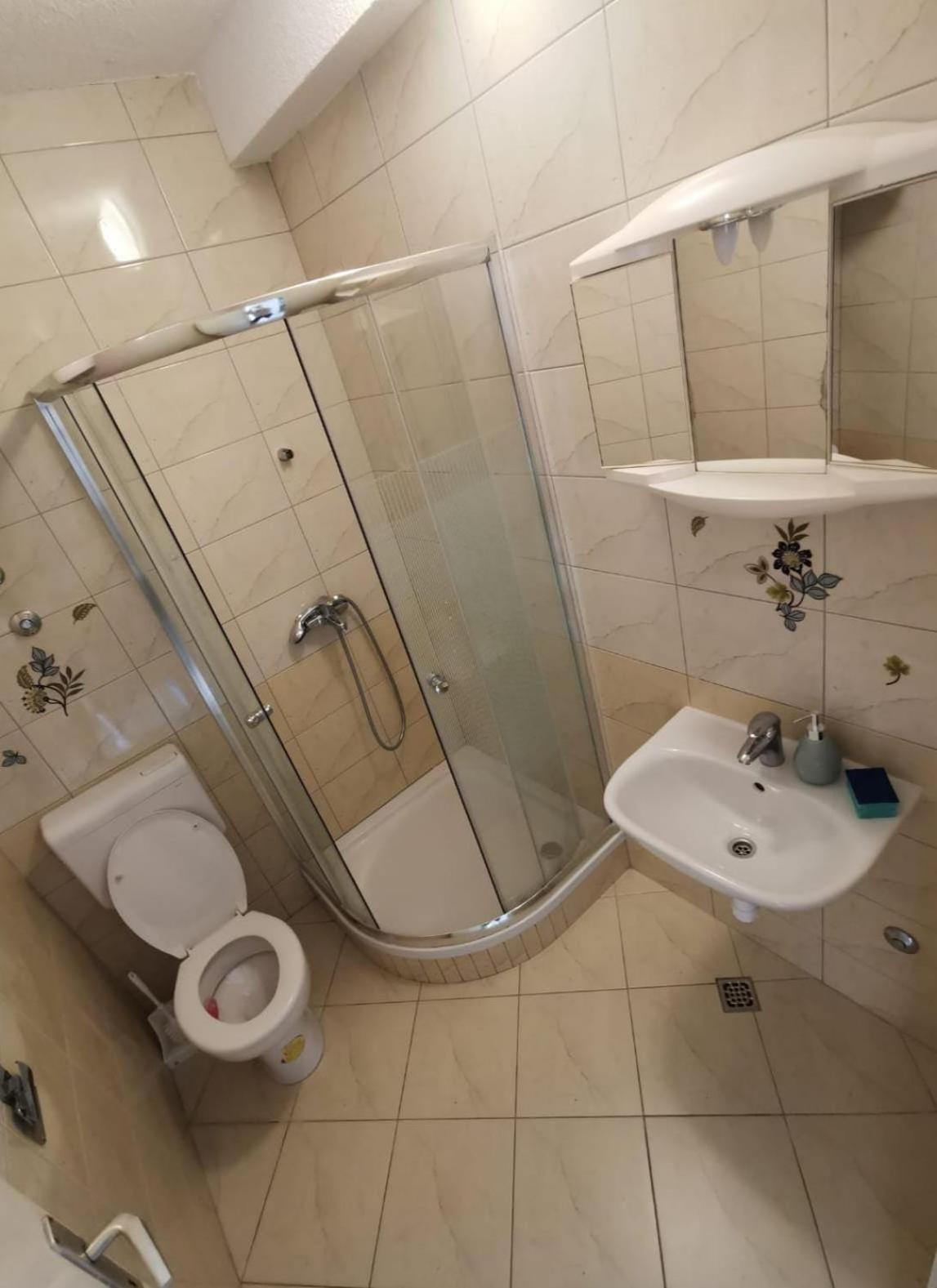Villa Ruza 30M From The Beach Baska Voda Bilik gambar