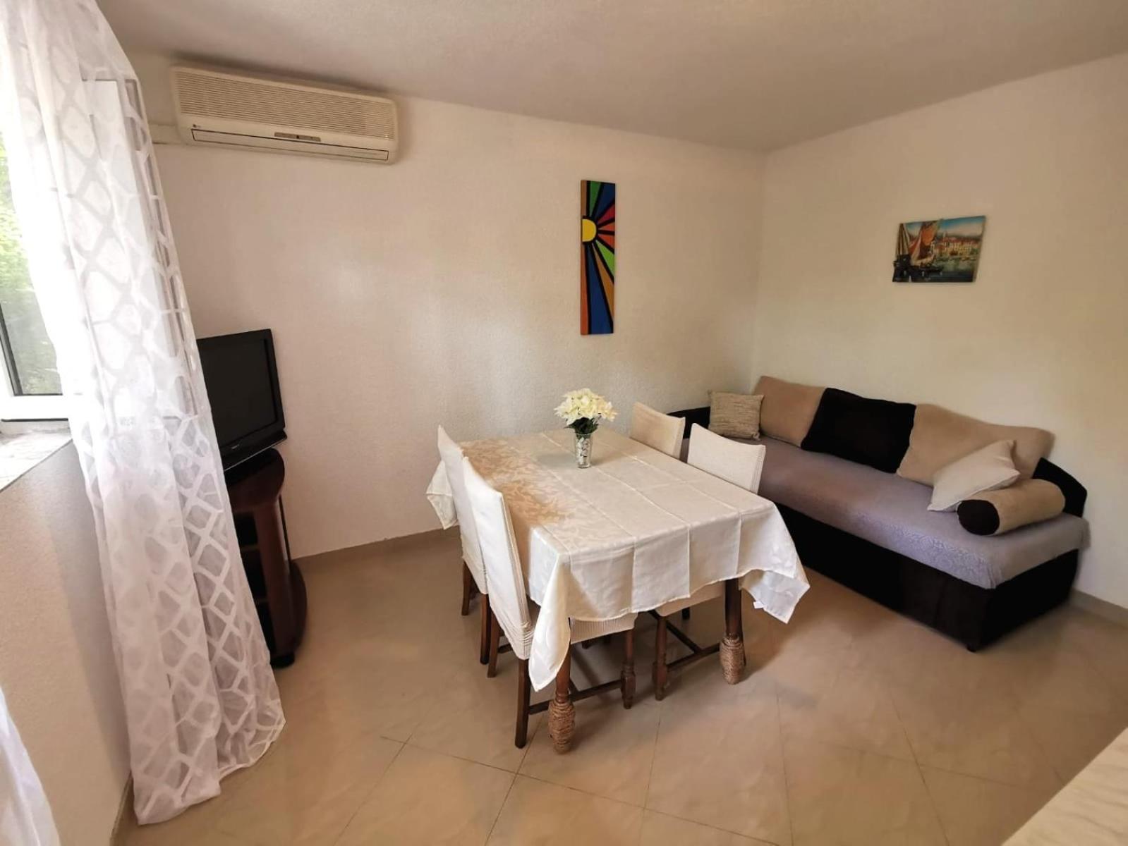 Villa Ruza 30M From The Beach Baska Voda Bilik gambar