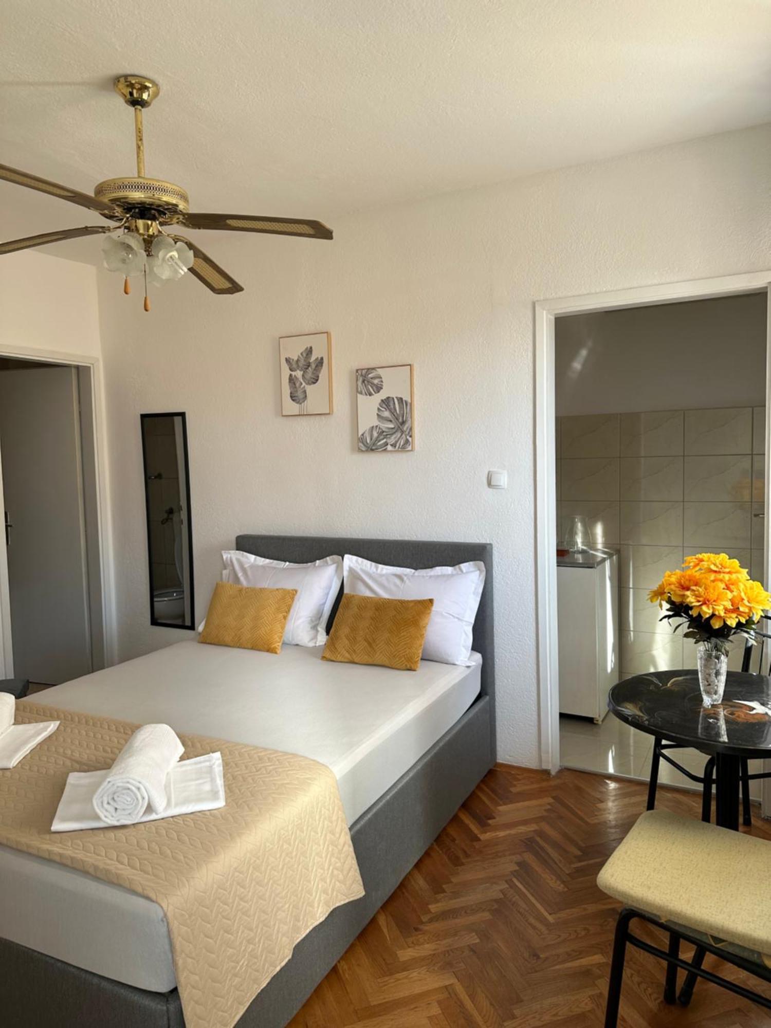 Villa Ruza 30M From The Beach Baska Voda Bilik gambar