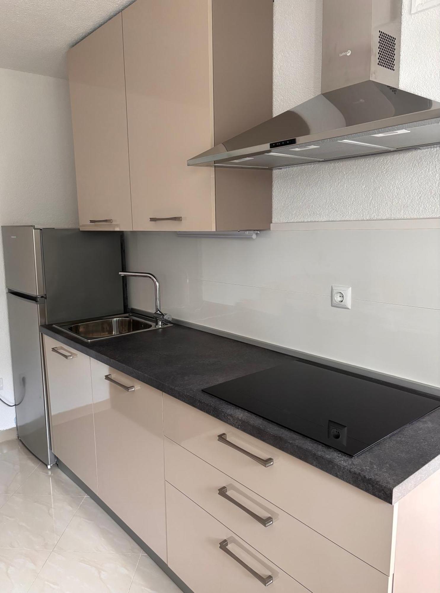 Villa Ruza 30M From The Beach Baska Voda Bilik gambar